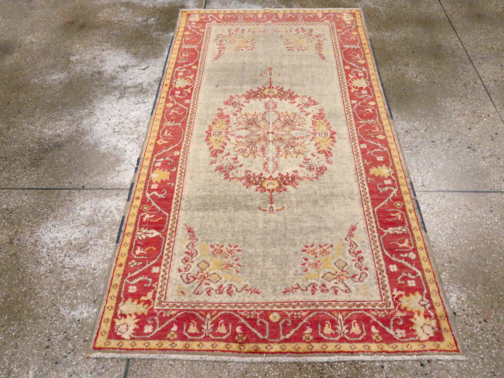 Antique Turkish Oushak Rug, No.21429 - Galerie Shabab