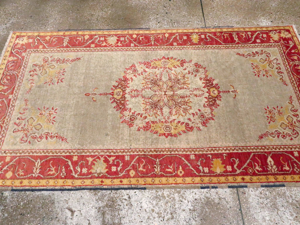 Antique Turkish Oushak Rug, No.21429 - Galerie Shabab