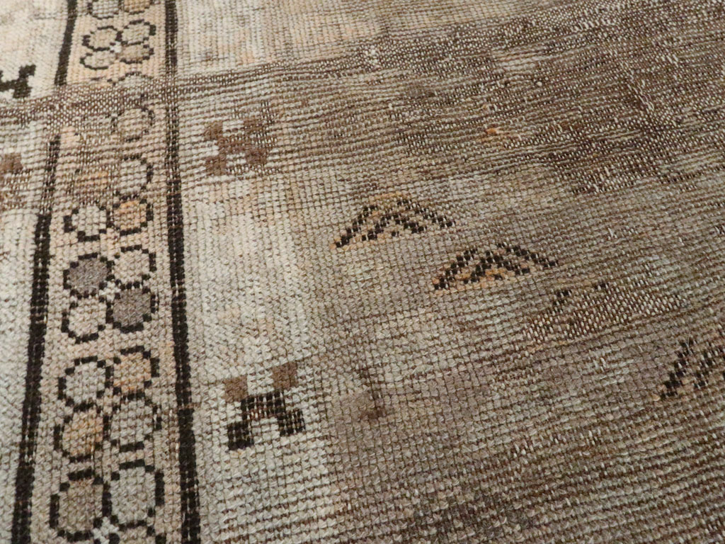 Antique Persian Kurdish Rug, No.21430 - Galerie Shabab