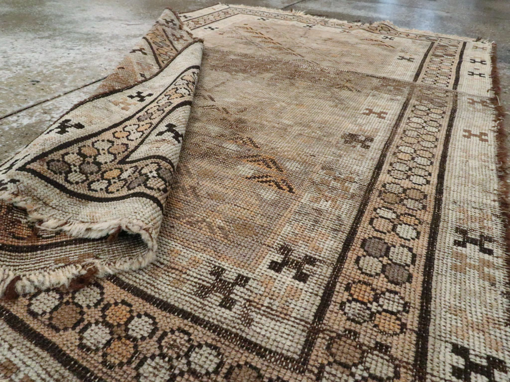 Antique Persian Kurdish Rug, No.21430 - Galerie Shabab