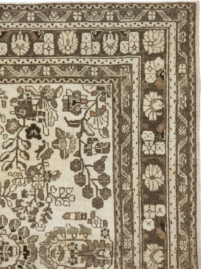 Vintage Persian Hamadan Square Rug, No.21432 - Galerie Shabab