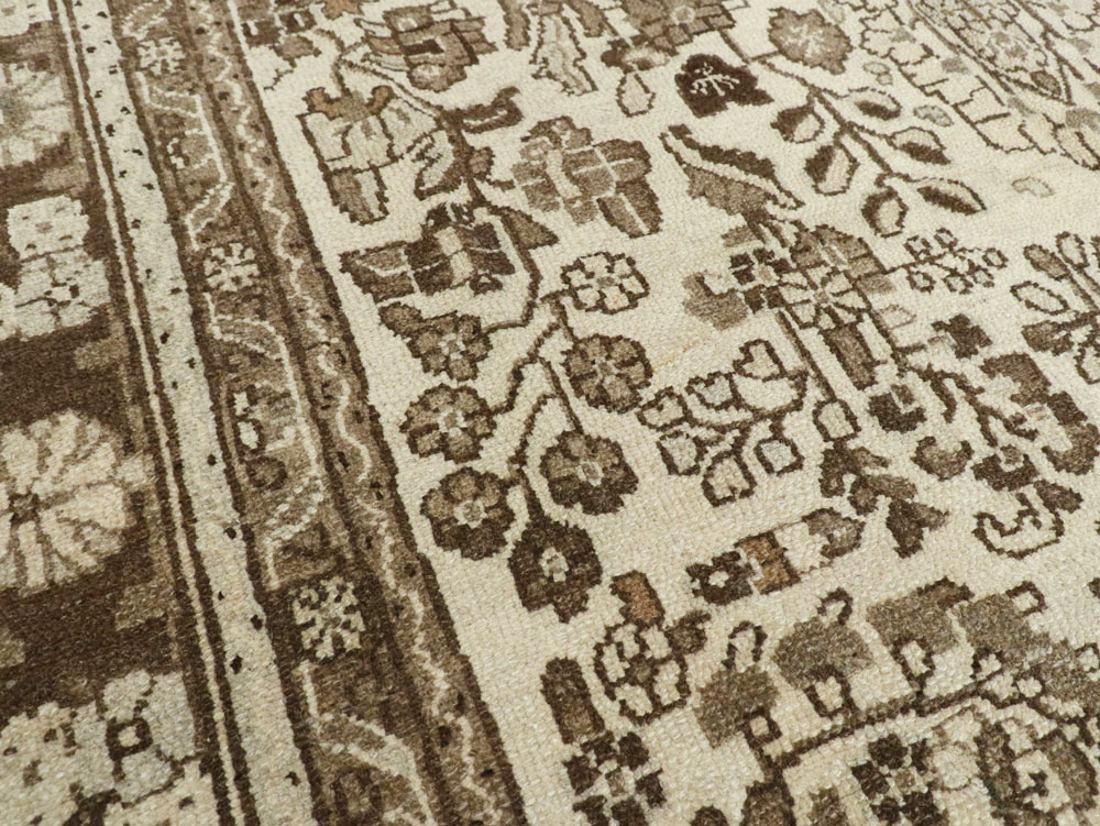 Vintage Persian Hamadan Square Rug, No.21432 - Galerie Shabab