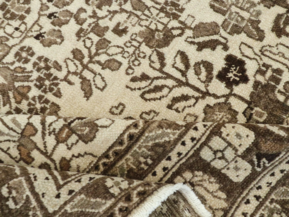 Vintage Persian Hamadan Square Rug, No.21432 - Galerie Shabab