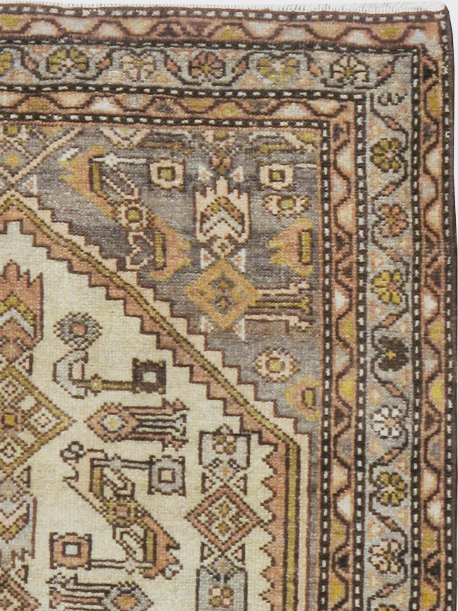 Antique Persian Malayer Throw Rug, No.21453 - Galerie Shabab