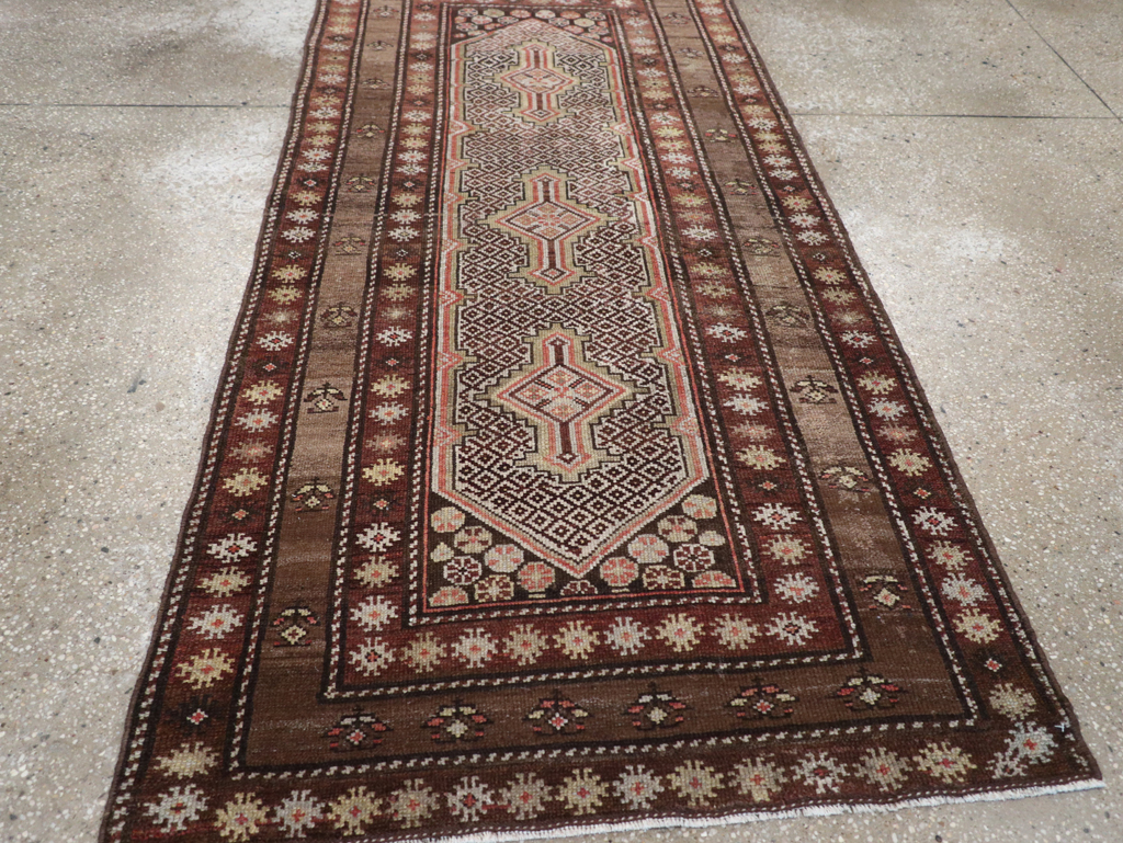 Antique Persian Kurdish Rug, No.21454 - Galerie Shabab