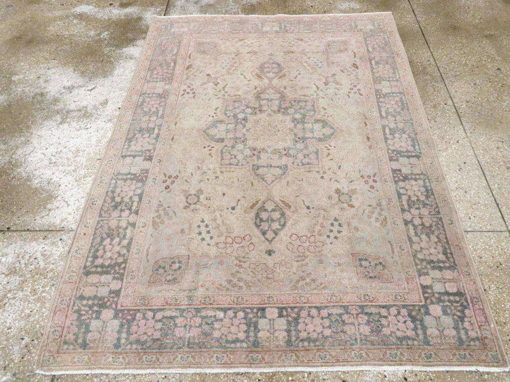 Vintage Persian Tabriz Accent Rug, No.21470 - Galerie Shabab