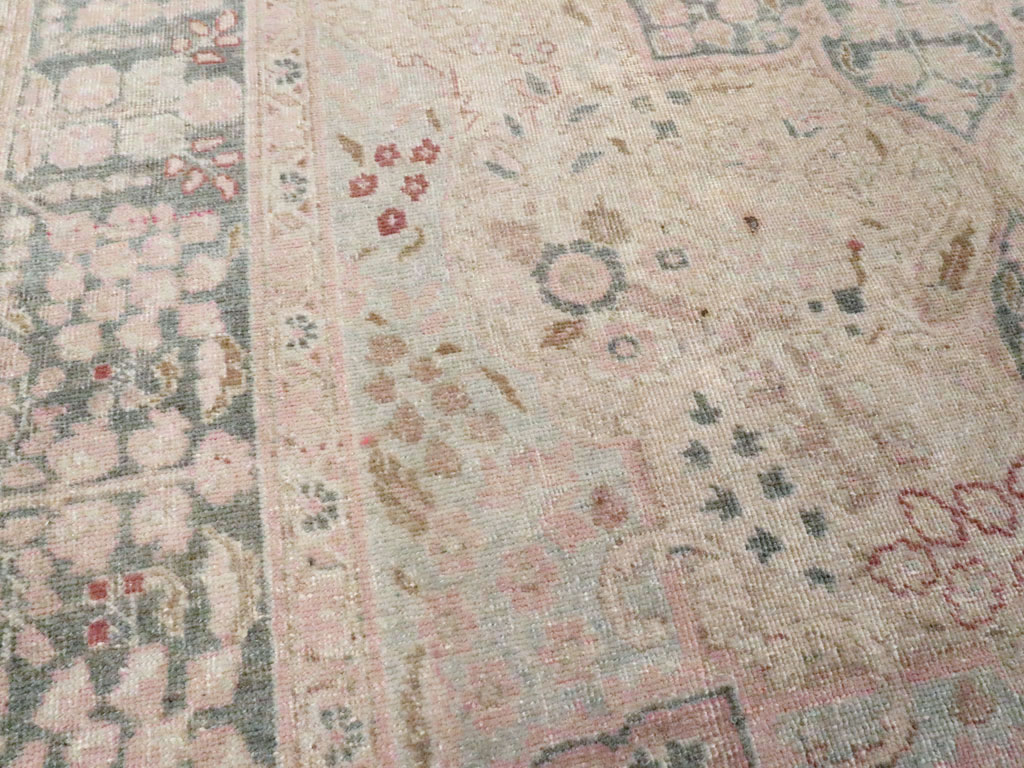Vintage Persian Tabriz Accent Rug, No.21470 - Galerie Shabab