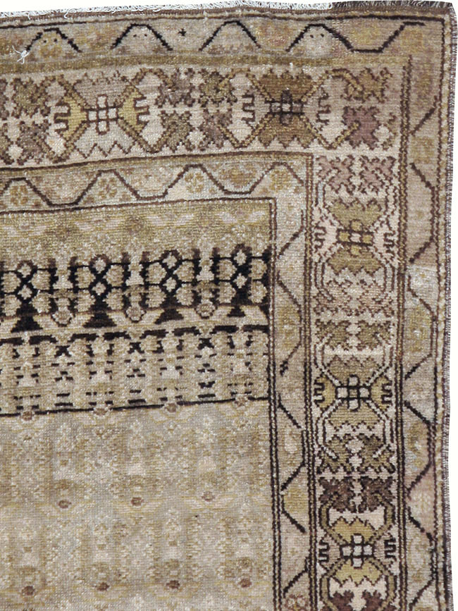 Antique Kurdish Rug, No.21475 - Galerie Shabab
