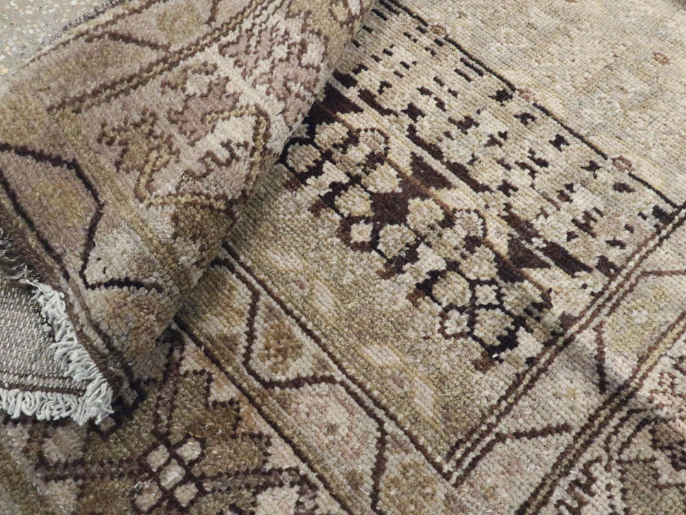 Antique Kurdish Rug, No.21475 - Galerie Shabab