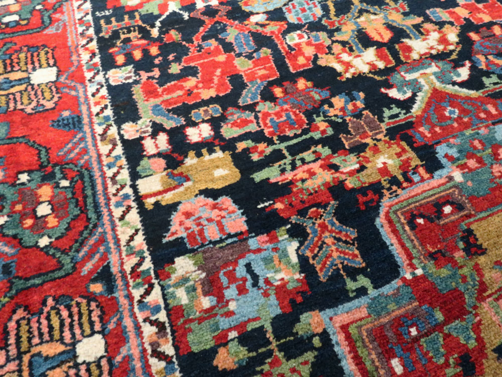 Antique Bakhtiari Rug, No.21477 - Galerie Shabab