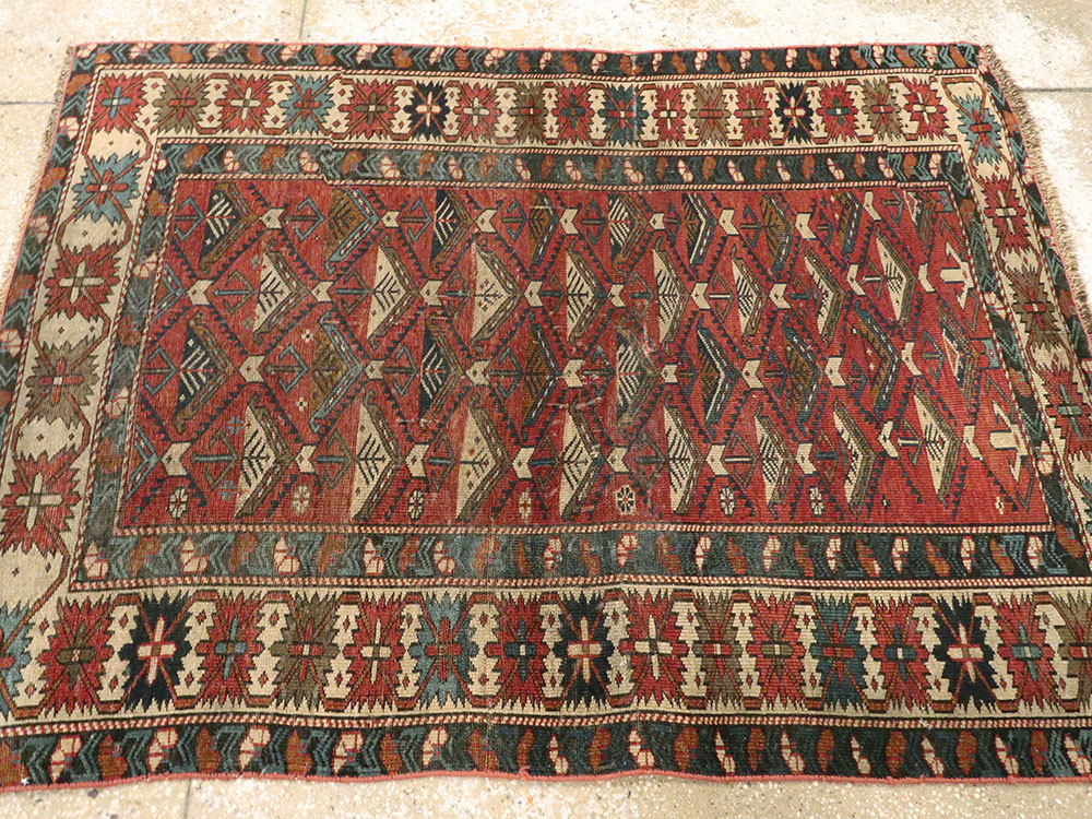 Antique Caucasian Shirvan Rug, No.21480 - Galerie Shabab