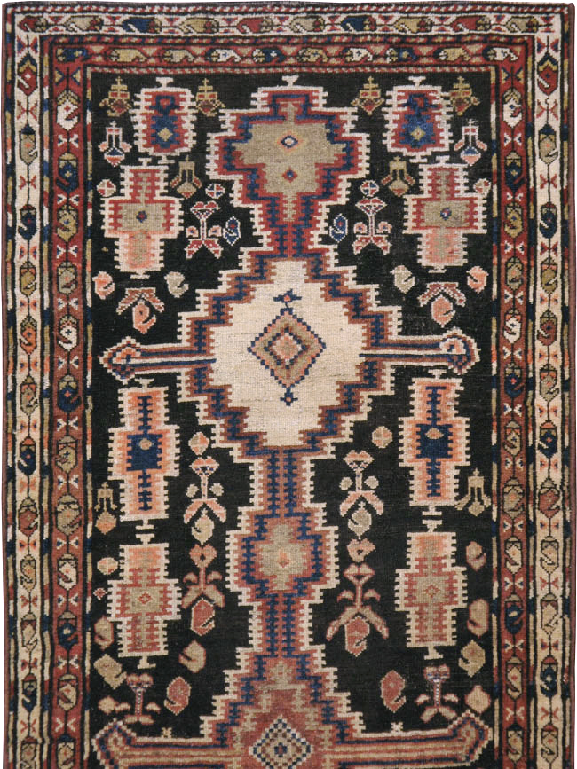 Antique Kurdish Rug, No.21481 - Galerie Shabab