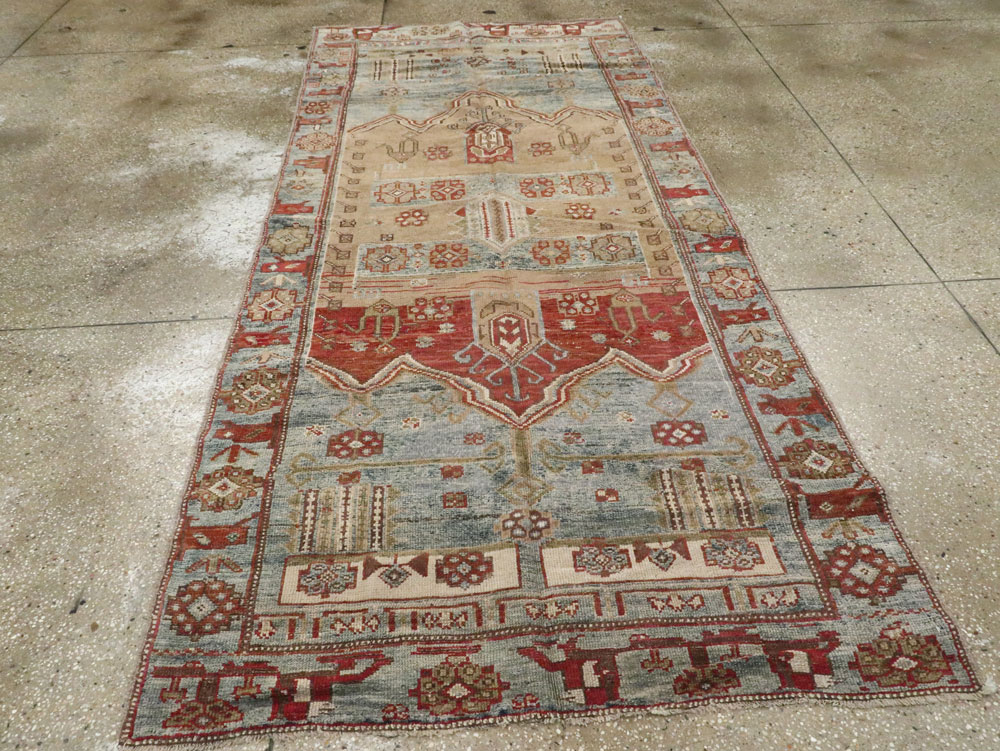Antique Kurdish Rug, No.21494 - Galerie Shabab