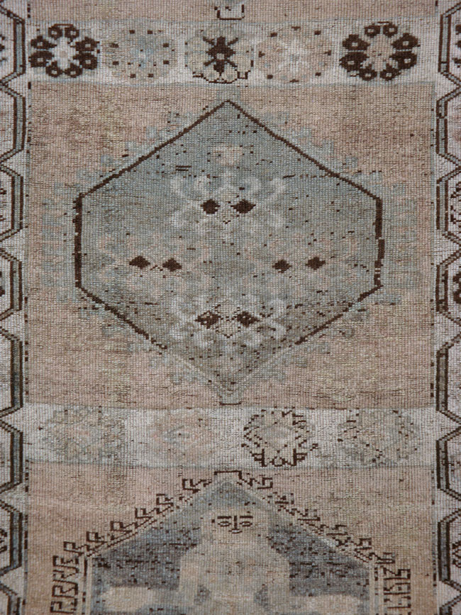 Antique Bakhtiari Gallery Carpet, No.21498 - Galerie Shabab