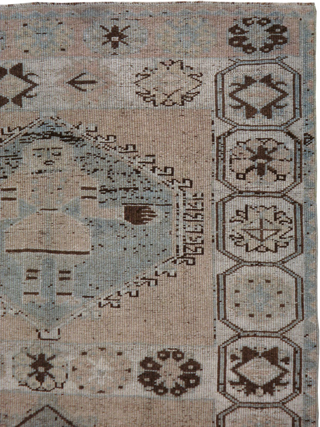 Antique Bakhtiari Gallery Carpet, No.21498 - Galerie Shabab