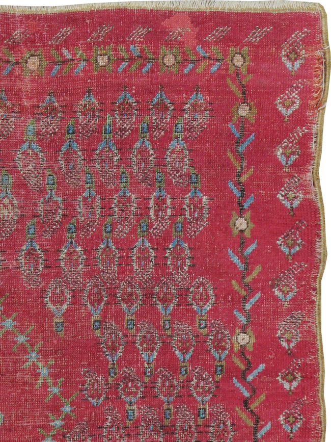 Antique Ghiordes Distressed Rug, No.21510 - Galerie Shabab