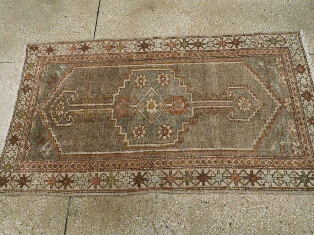 Antique Persian Malayer Rug, No.21513 - Galerie Shabab