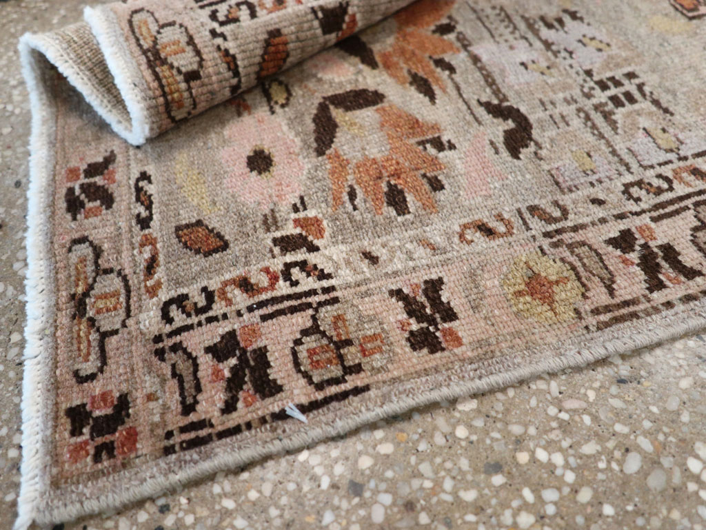 Antique Persian Kurdish Rug, No.21515 - Galerie Shabab