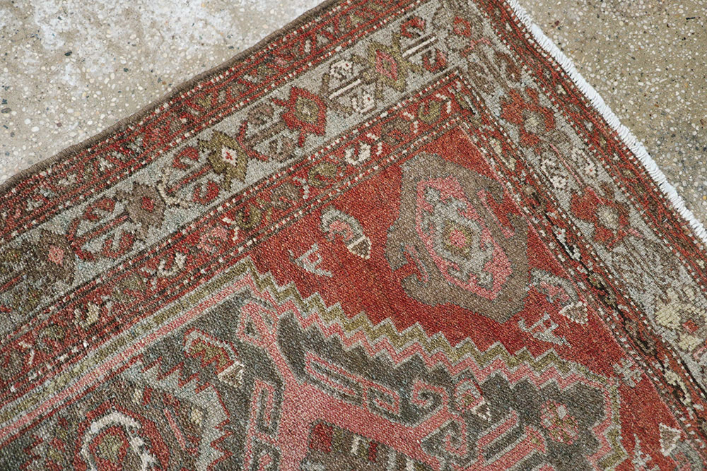 Antique Persian Malayer Throw Rug, No.21518 - Galerie Shabab