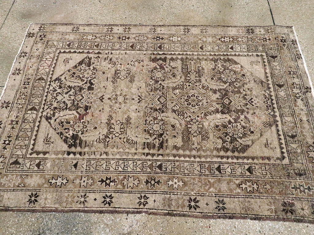 Antique Persian Malayer Rug, No.21525 - Galerie Shabab