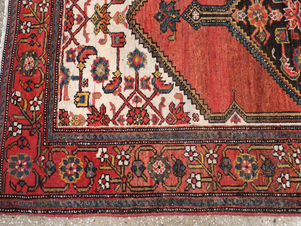 Antique Persian Malayer Accent Rug, No.21531 - Galerie Shabab