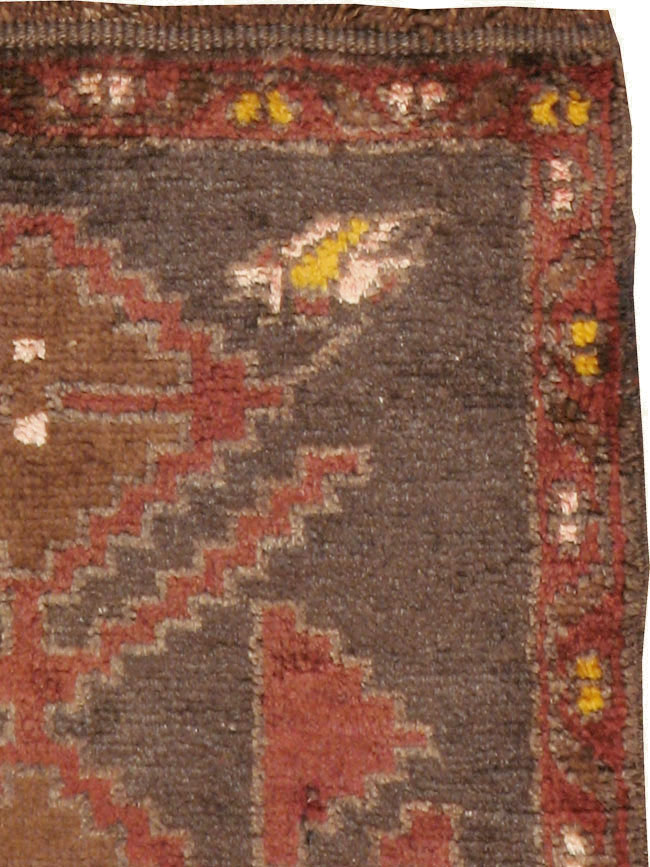 Vintage Turkish Oushak Rug, No.21544 - Galerie Shabab