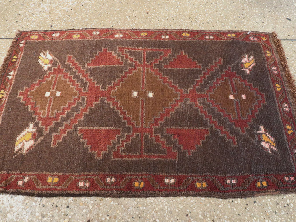 Vintage Turkish Oushak Rug, No.21544 - Galerie Shabab