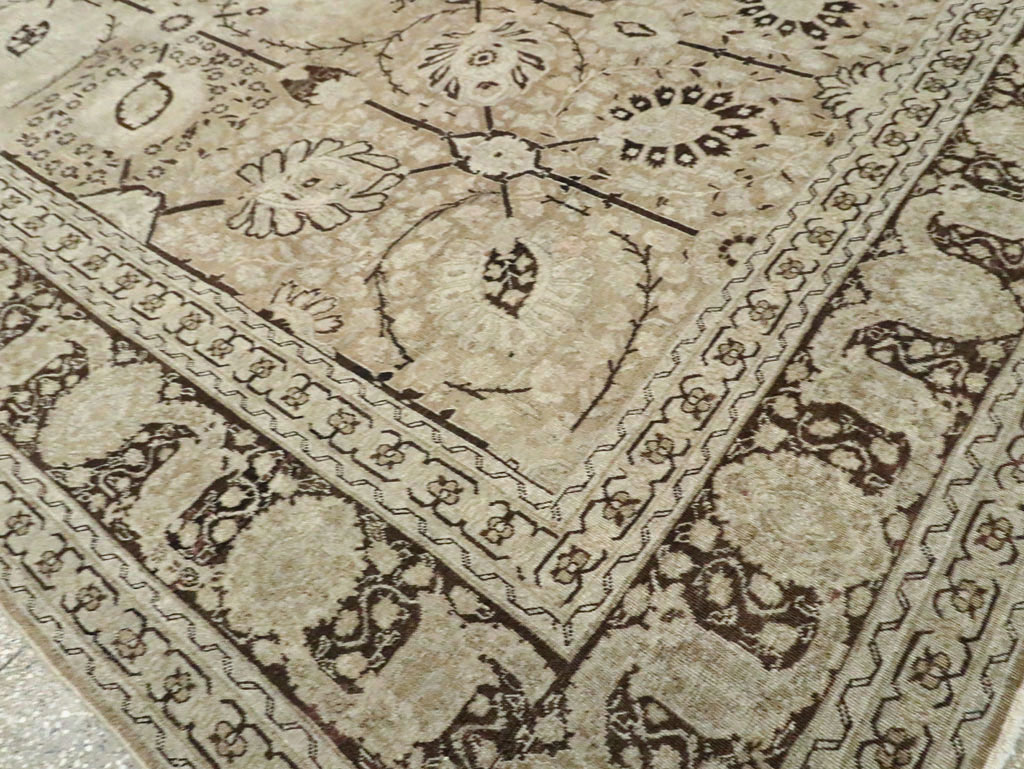 Antique Persian Tabriz Carpet, No.21553 - Galerie Shabab