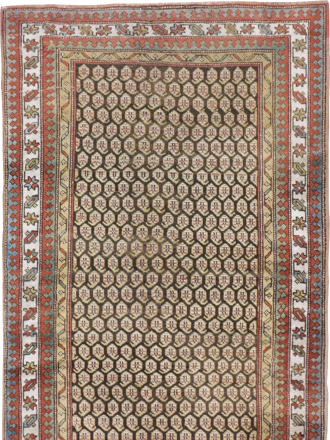 Antique Persian Northwest Runner, No.21571 - Galerie Shabab