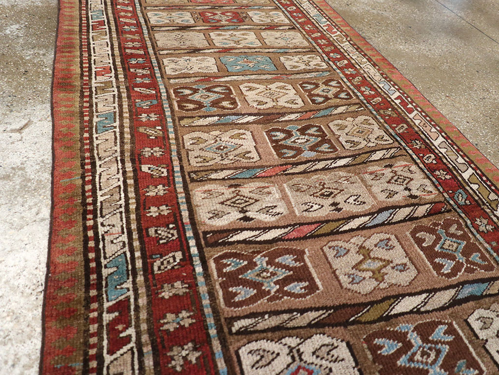 Antique Persian Kurdish Runner, No.21572 - Galerie Shabab
