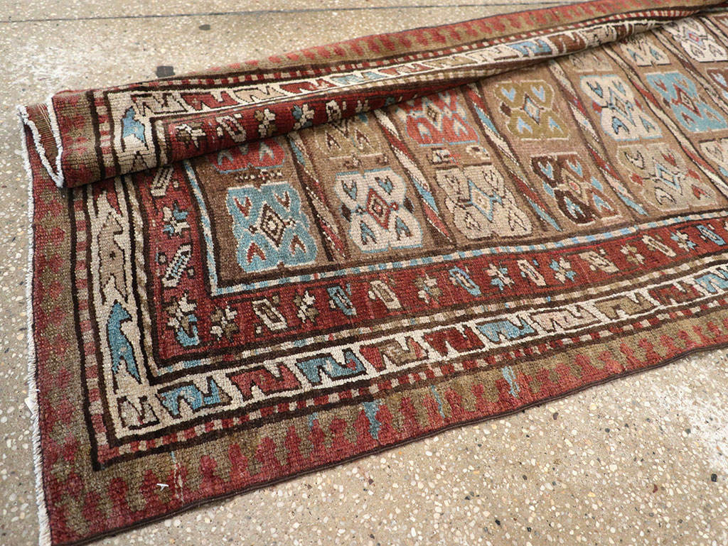 Antique Persian Kurdish Runner, No.21572 - Galerie Shabab