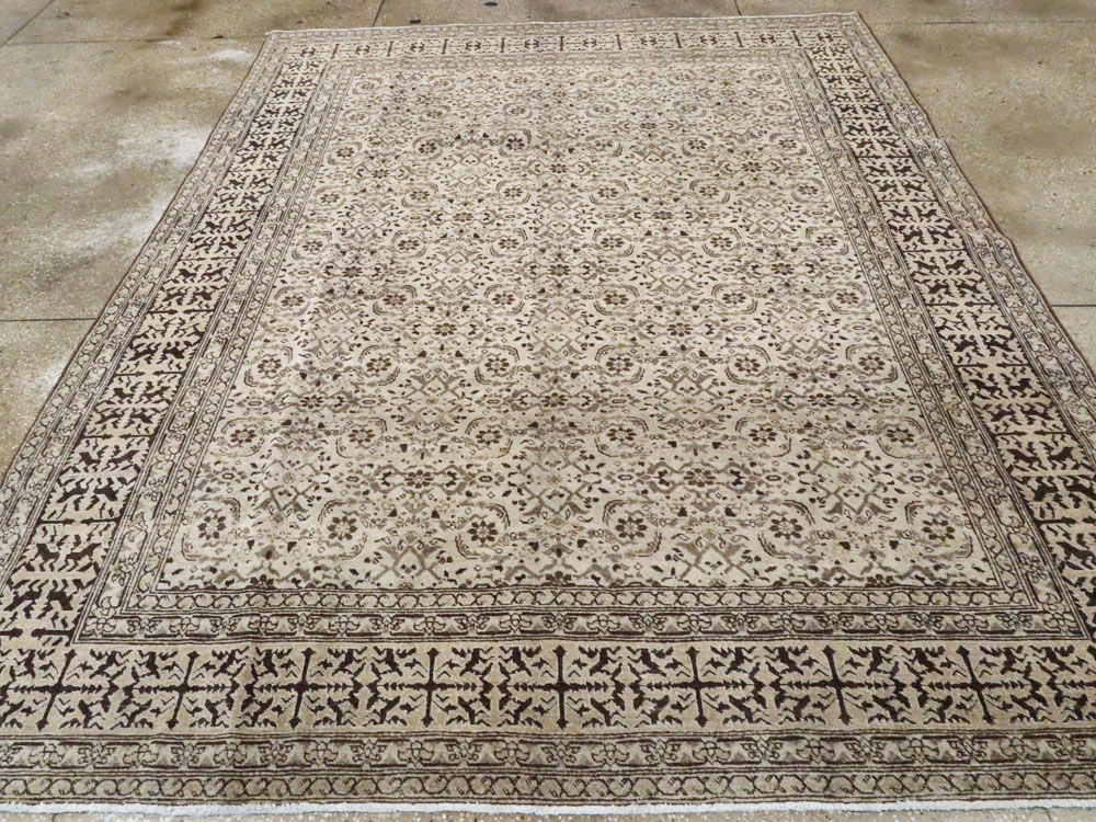 Antique Persian Tabriz Rug, No.21573 - Galerie Shabab