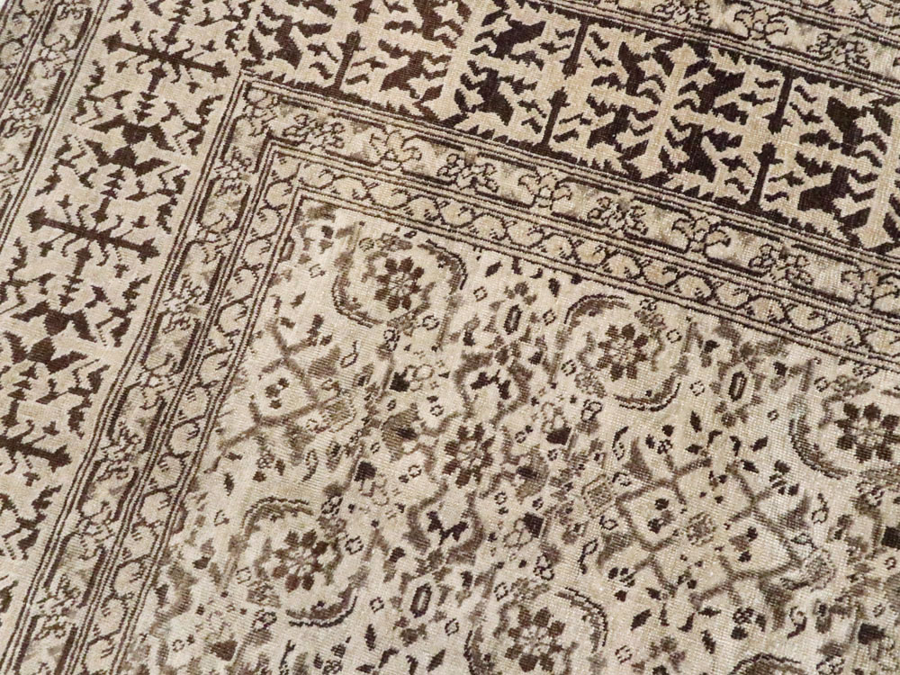 Antique Persian Tabriz Rug, No.21573 - Galerie Shabab