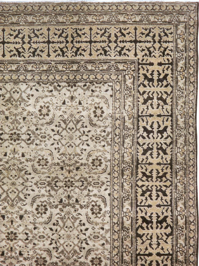 Antique Persian Tabriz Rug, No.21573 - Galerie Shabab