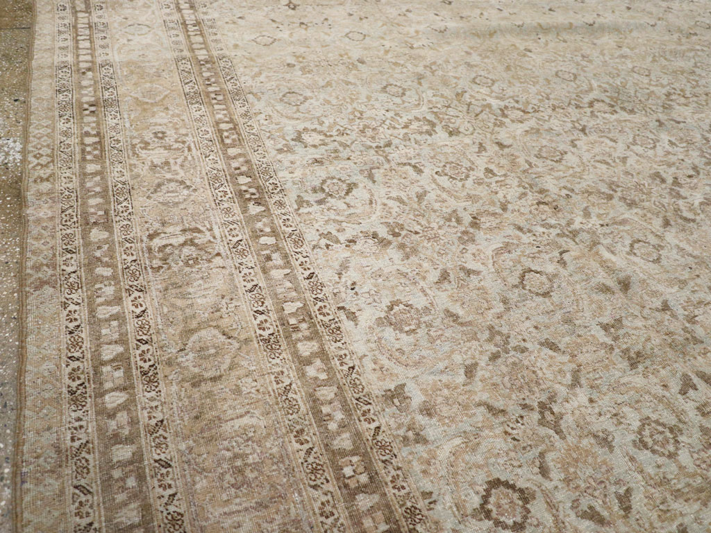 Antique Persian Tabriz Carpet, No.21582 - Galerie Shabab