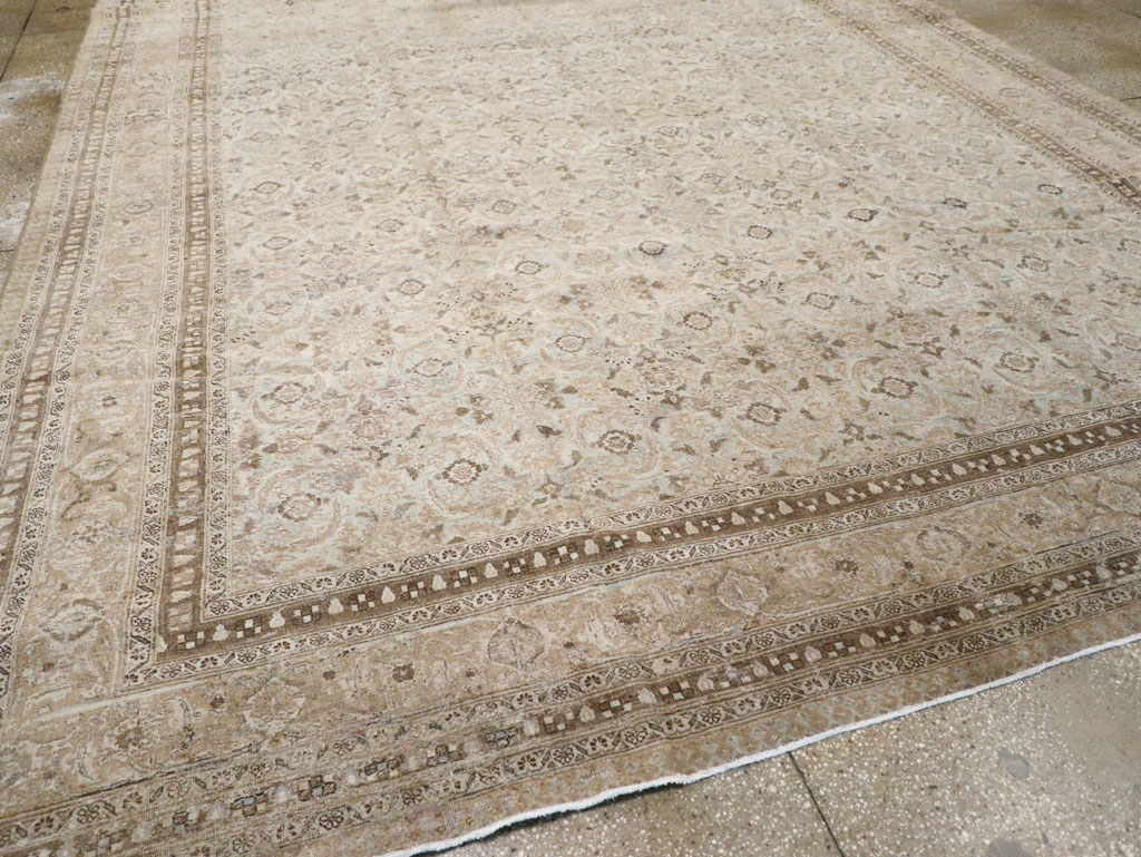 Antique Persian Tabriz Carpet, No.21582 - Galerie Shabab