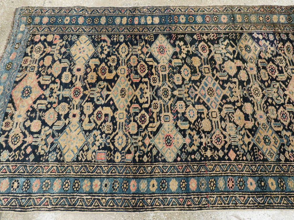 Antique Persian Kurdish Runner, No.21583 - Galerie Shabab