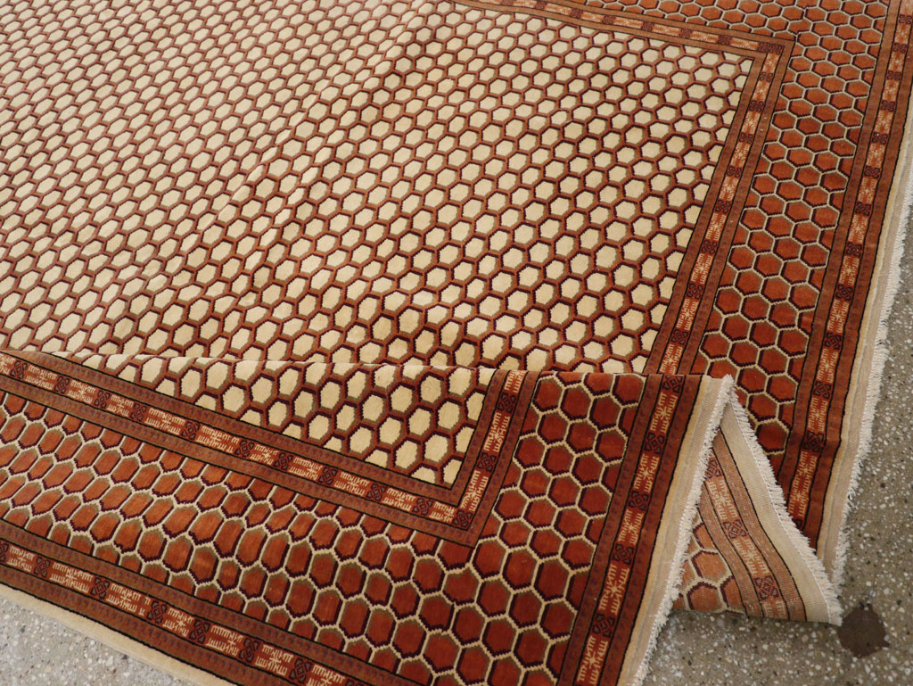 Vintage Turkish Anatolian Accent Carpet, No.21587 - Galerie Shabab