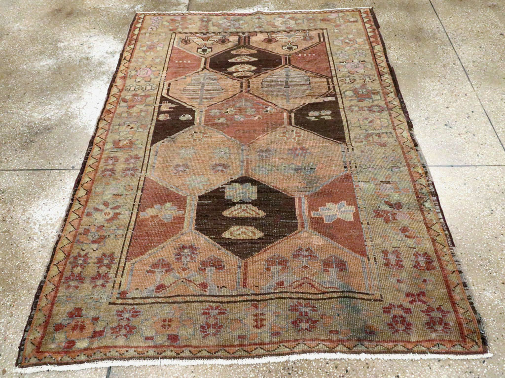 Antique Persian Kurdish Rug, No.21591 - Galerie Shabab