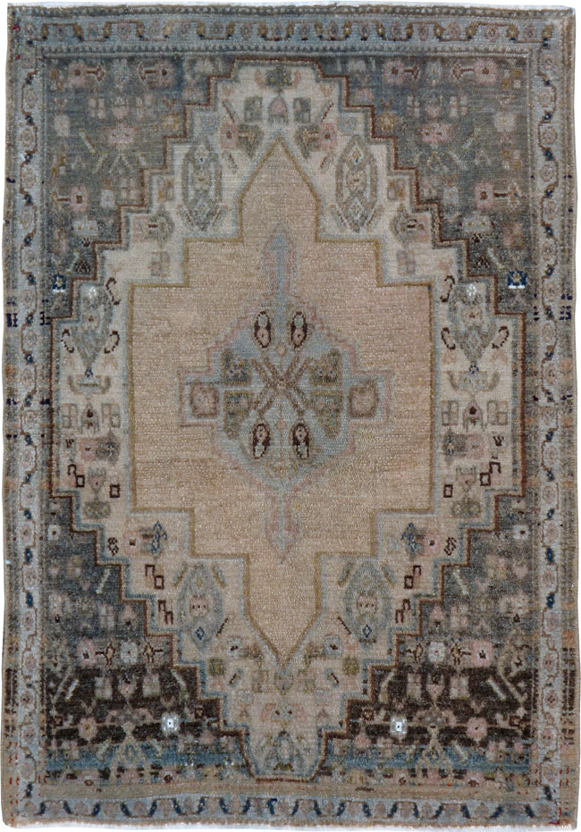 Antique Senneh Rug, No.21593 - Galerie Shabab