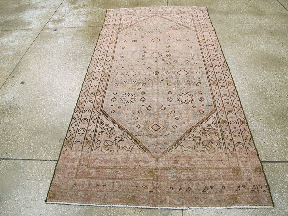 Vintage Persian Malayer Gallery Rug, No.21595 - Galerie Shabab