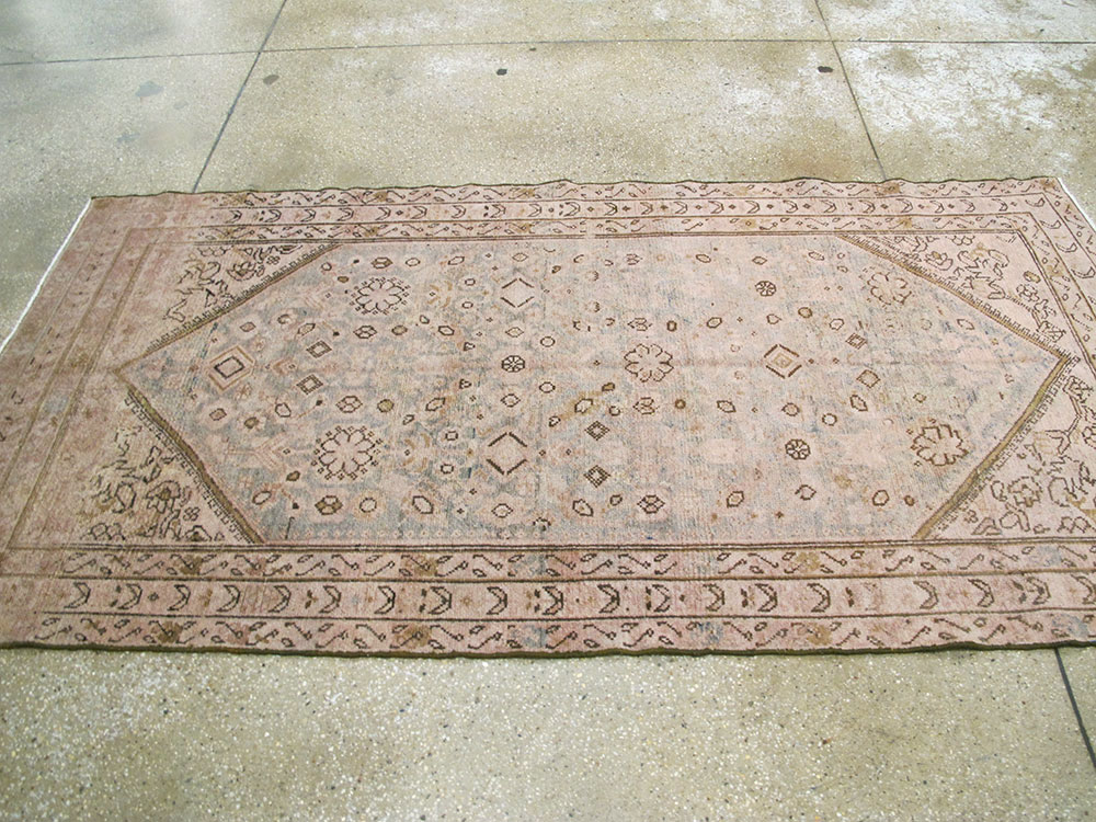 Vintage Persian Malayer Gallery Rug, No.21595 - Galerie Shabab