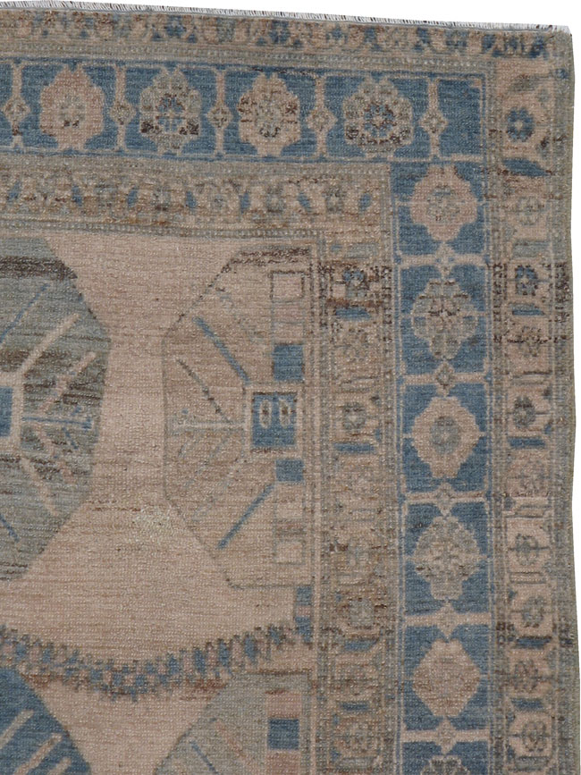 Antique Kurdish Rug, No.21616 - Galerie Shabab