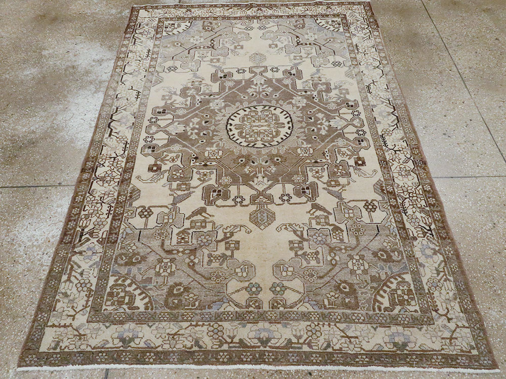 Vintage Persian Malayer Rug, No.21619 - Galerie Shabab