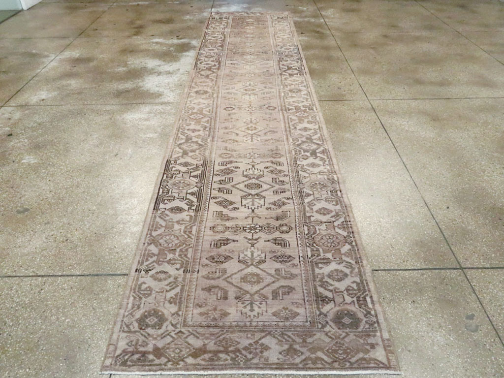 Vintage Persian Malayer Runner, No.21633 - Galerie Shabab