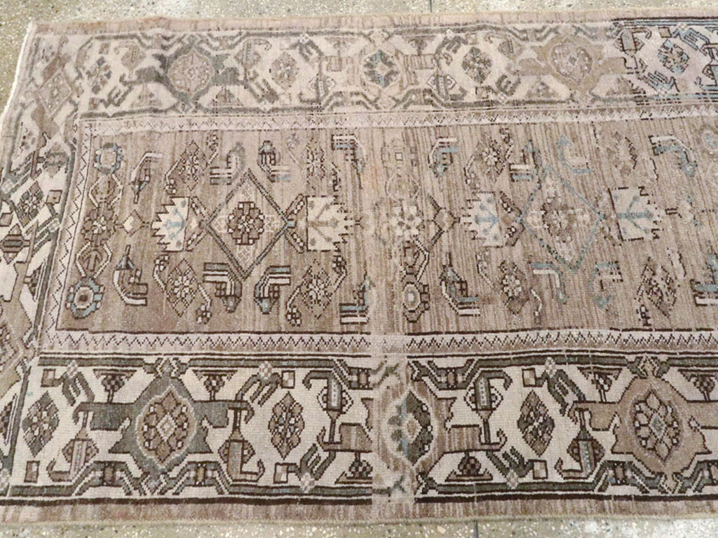 Vintage Persian Malayer Runner, No.21633 - Galerie Shabab