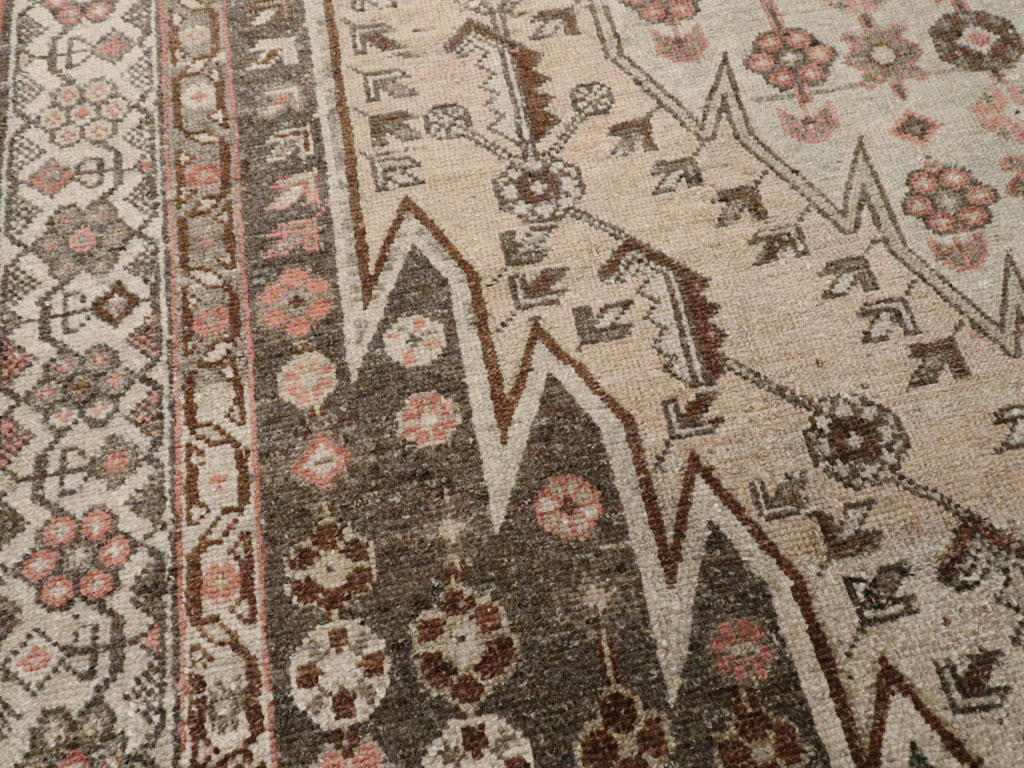 Antique Persian Malayer Rug, No.21655 - Galerie Shabab