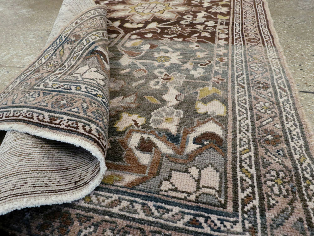 Vintage Persian Malayer Runner, No.21675 - Galerie Shabab