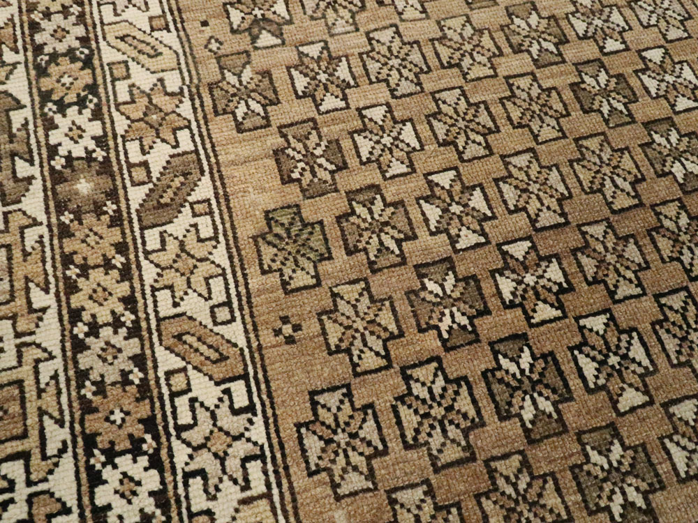 Antique Caucasian Shirvan Rug, No.21685 - Galerie Shabab