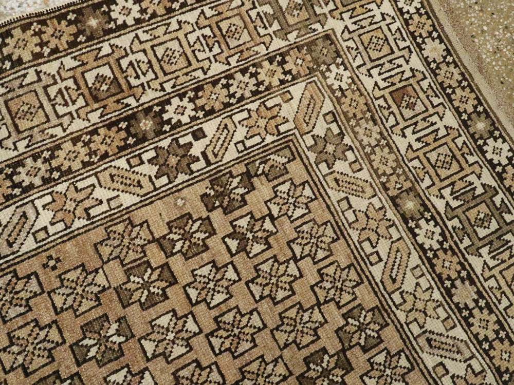 Antique Caucasian Shirvan Rug, No.21685 - Galerie Shabab